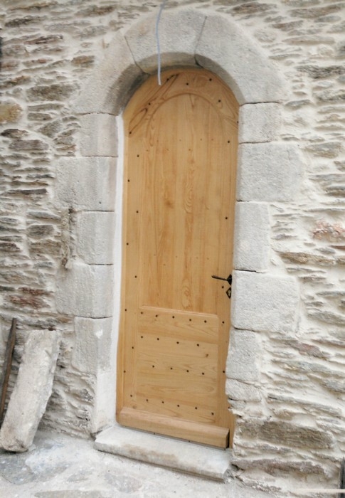 Création d'une porte ancienne en bois en Lozère, Les Salles-du-Gardon, ALC MENUISERIES