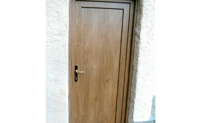 Pose de porte en PVC imitation bois, Les Salles-du-Gardon, ALC MENUISERIES